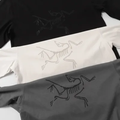 Arctetyx långärmad replika lyxiga svartgrå logotyp Originalklistermärken