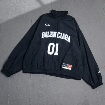 Balenciaga jacka replika lyx svart polyester broderad tryckt version dragkedja