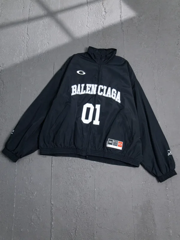 Balenciaga jacka replika lyx svart polyester broderad tryckt version dragkedja