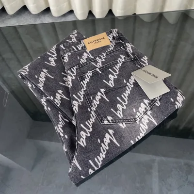 Balenciaga Kjol replica lyx Vit Svart Washed Logo Is Jeans
