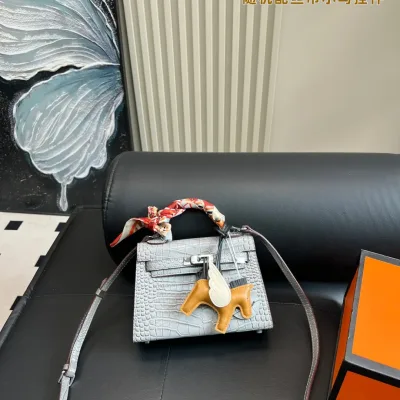 Boss Women Silk Scarf replica 1:1 super clone läderväska
