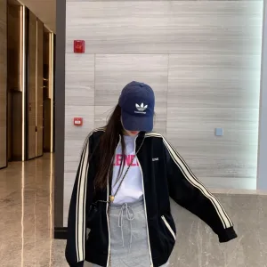 Celine Jacka replika lyx Guld Svart Logo Broderad Bild Liten