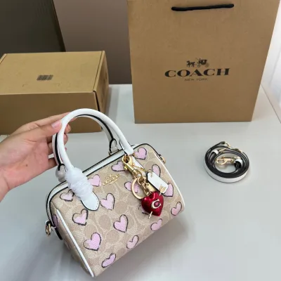 Coach Handtasche Replika Super Klon Classic Charm Pillow Bag Design