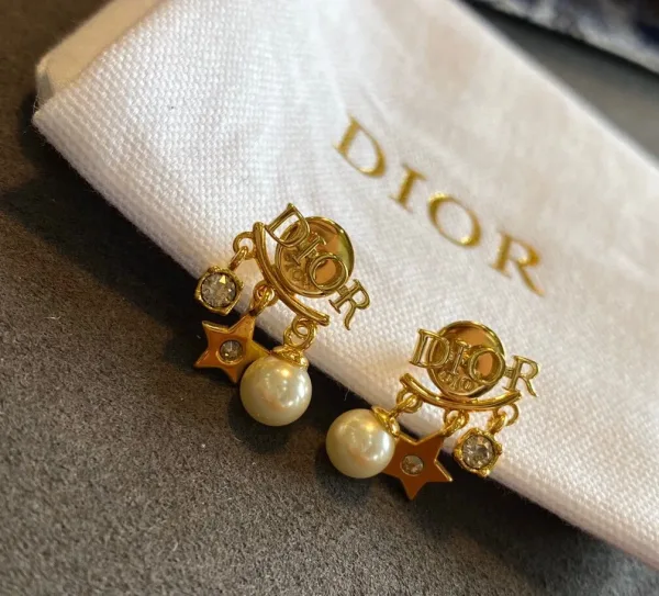 Dior ??rh?¡èngen replika lyx