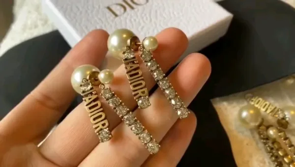 Dior ??rh?¡èngen replika lyx 1:1