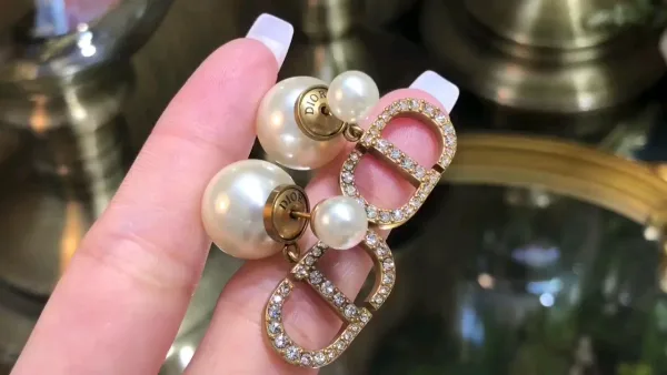 Dior ??rh?¡èngen replika lyx