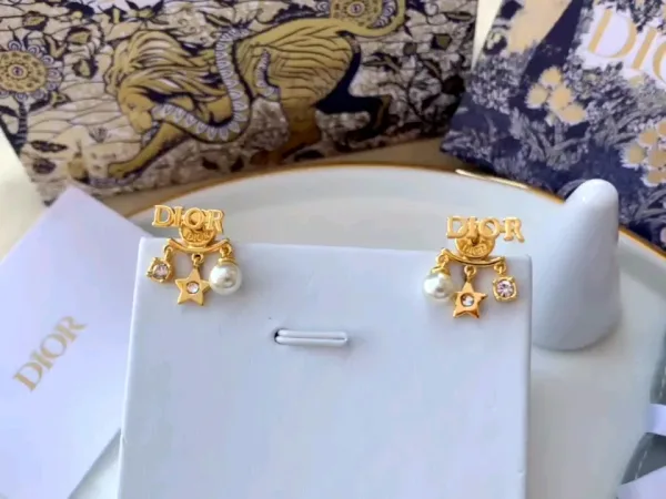 Dior ??rh?¡èngen replika lyx