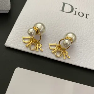 Dior ??rh?¡èngen replika lyx