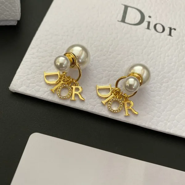 Dior ??rh?¡èngen replika lyx