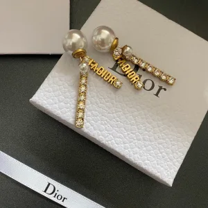 Dior ??rh?¡èngen replika lyx