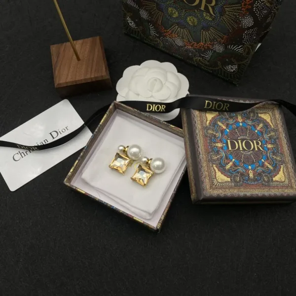 Dior ??rh?¡èngen replika lyx