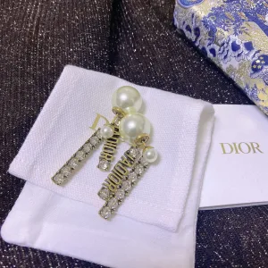Dior ??rh?¡èngen replika lyx