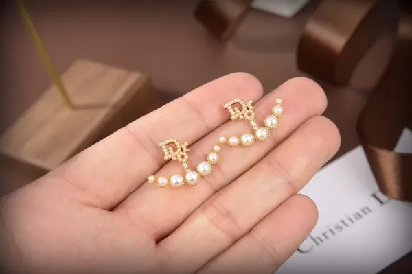 Dior ??rh?¡èngen replika lyx