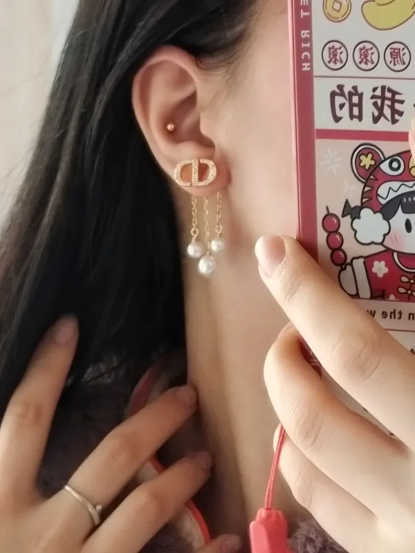 Dior ??rh?¡èngen replika lyx