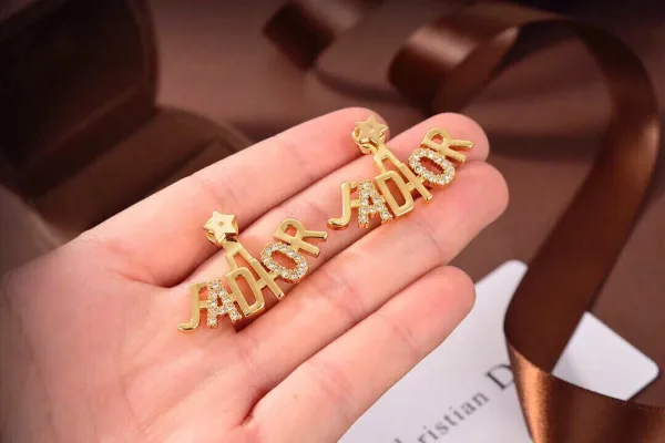 Dior ??rh?¡èngen replika lyx