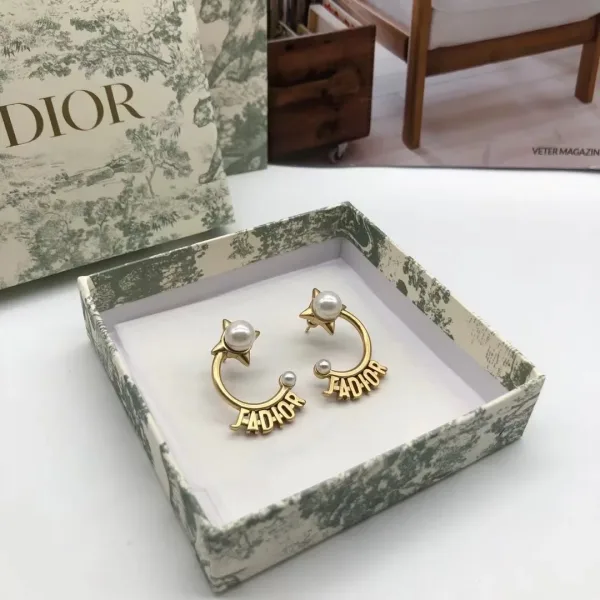 Dior ??rh?¡èngen replika lyx