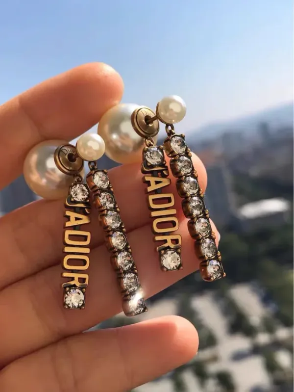 Dior ??rh?¡èngen replika lyx