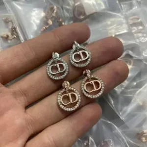 Dior ??rh?¡èngen replika lyx
