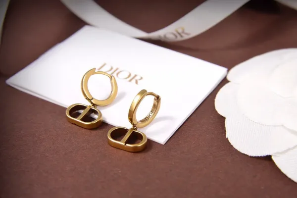 Dior ??rh?¡èngen replika lyx