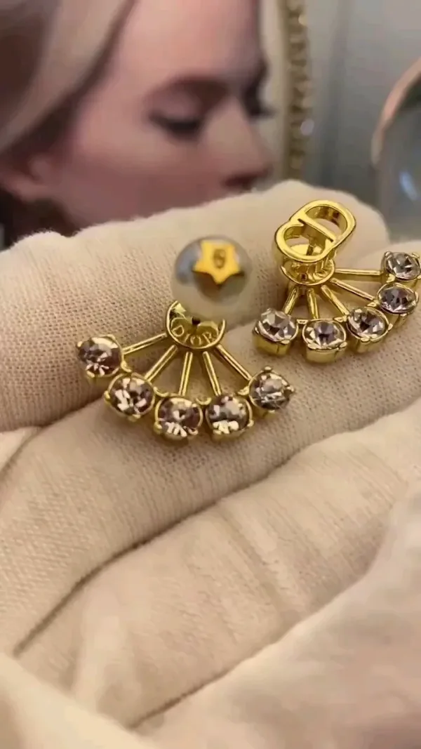 Dior ??rh?¡èngen replika lyx