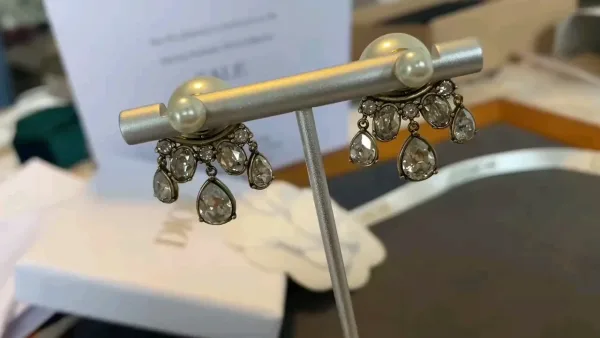 Dior ??rh?¡èngen replika lyx