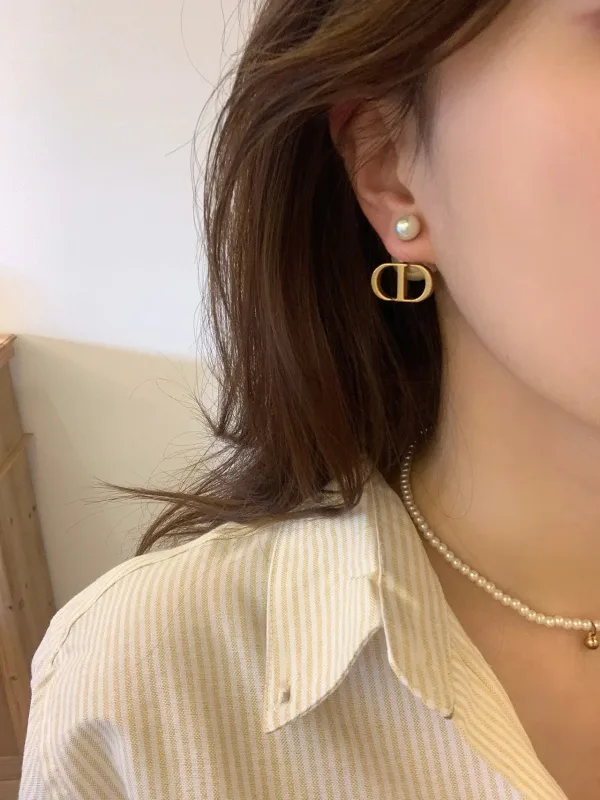 Dior ??rh?¡èngen replika lyxiga Classic Stud