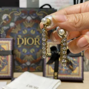 Dior ??rh?¡èngen replika lyxiga Classic Stud