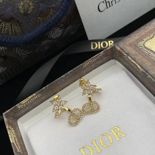 Dior ??rh?¡èngen replika lyx Letter Star Diamond Temperament