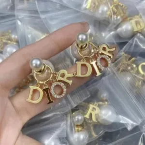 Dior ??rh?¡èngen replika lyx Pearl Letter Real Shot