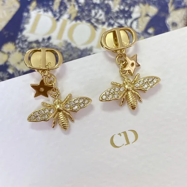 Dior ??rh?¡èngen replika lyx Vit Logotyp Elegant Cd Bee Ear