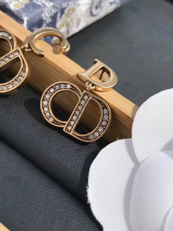 Dior ??rh?¡èngen replika lyx super klon Cd Asymmetrisk