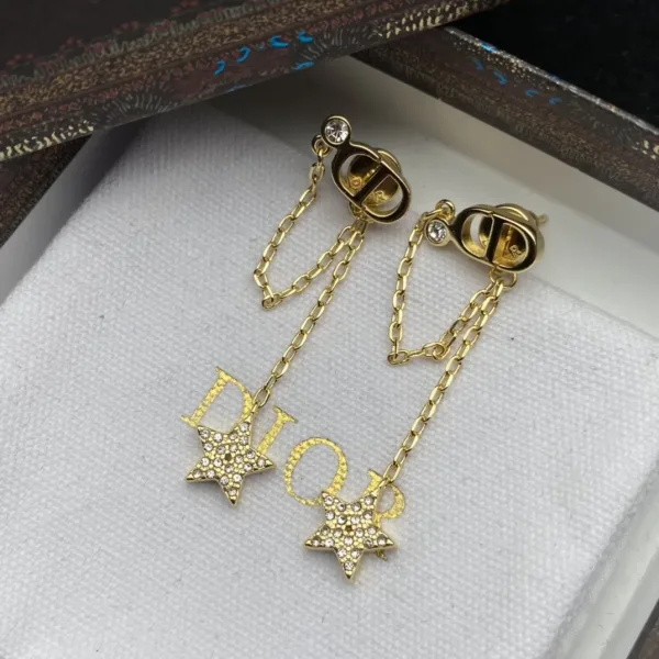 Dior ??rh?¡èngen replika lyx super klon Letter Star Diamond Temperament