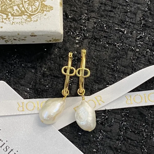 Dior ??rh?¡èngen replika lyx super klon Stud Fantastisk Cd Pearl