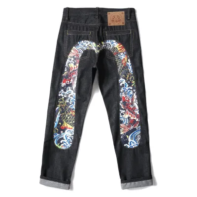 Evisu Shirt replika lyxiga jeansbroderade jeans On Is Back