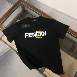 Fendi kortärmad replika lyxig svart vit bomullslogotyp Bekväm