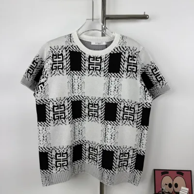 Givenchy Short Sleeve Replica Lyx Knit Monogram Is Knitted Jacquard