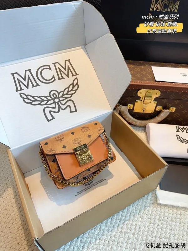 Mcm Kvinnor Coat replica 1:1 Parat Erbjudande skapar en snygg look