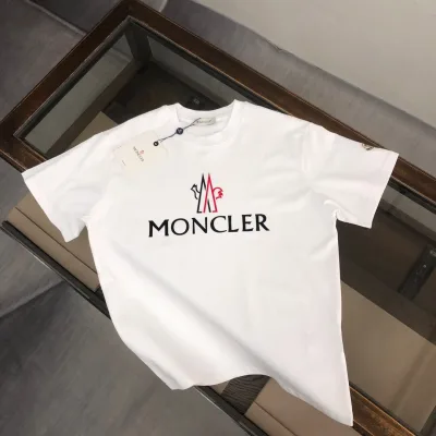Moncler Kortärmad replika lyx Svart Vit Monogram Passform Bekväm