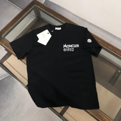 Moncler Kortärmad replika lyx super klon Svart Vit Snygg