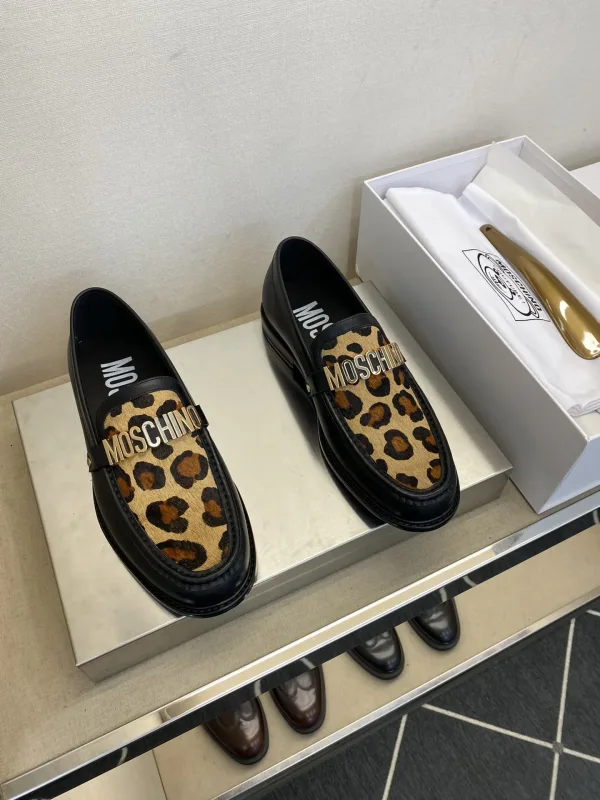 Moschino Lederschuhe Replik 1:1 Super Klon Kalbsleder Casual Original