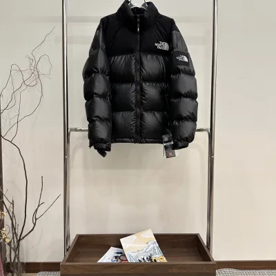 North Face Down Jacket replika lyx 1:1 Black White Pläd