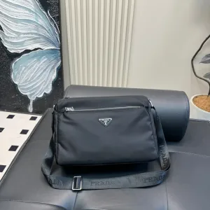 Prada Umhängetasche Replik Luxus Nylon Aktentasche Crossbody Ausgezeichnete Ästhetik