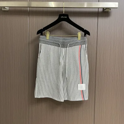 Thom Browne Shorts replika lyx grå pläd är tredimensionell