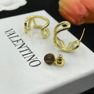 Valentino ??rh?¡èngen replika superklon Stud