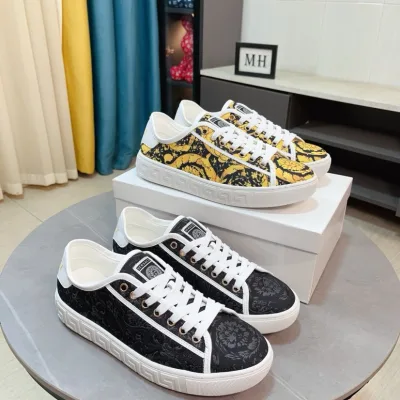 Versace Casual Shoes Replik Luxus Schaffell ist das neueste Modell sorgfältig